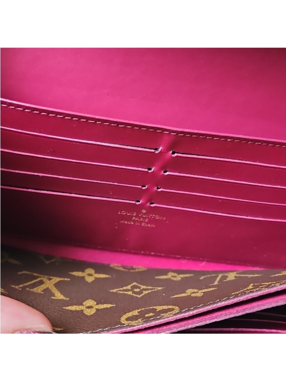Beautiful wallet on chain ❤️❤️❤️❤️❤️❤️ - Picture 8 of 13
